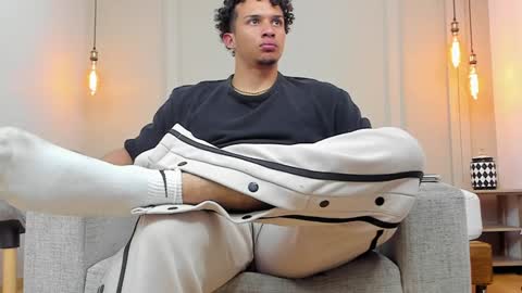 Snapshot of dominick_star chatting on February 7, 10:08 am Dominick Star online show from February 7, 10:08 am