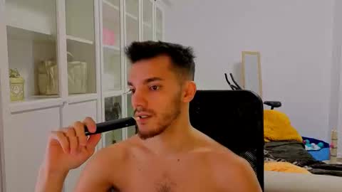 dominicvalente online show from February 10, 5:05 pm