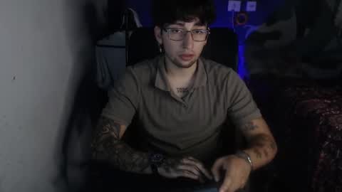 dominus_kane online show from December 4, 11:04 pm