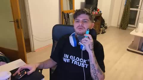 dondior2121 online show from February 10, 8:56 pm