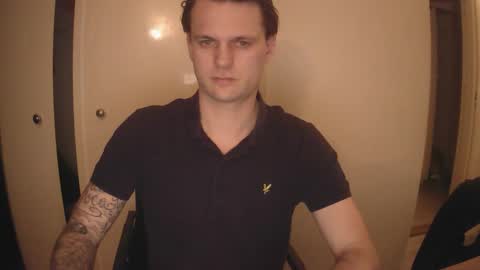 Papi online show from April 8, 7:28 pm