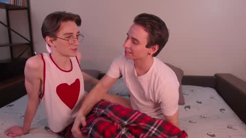 EliotKenny online show from December 27, 8:56 am