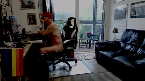 dopeleaf2 online show from October 14, 8:17 am