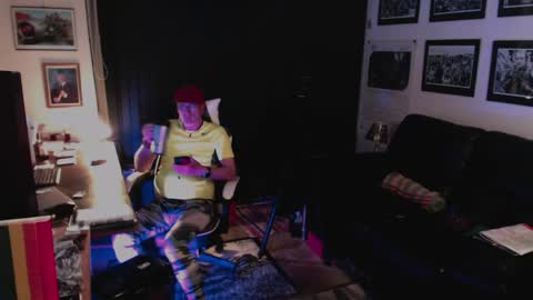 dopeleaf2 online show from May 9, 8:26 pm
