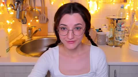 Your Dorotty online show from February 15, 11:58 pm