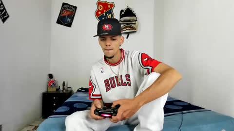 douglas_gallegos online show from January 17, 4:26 pm