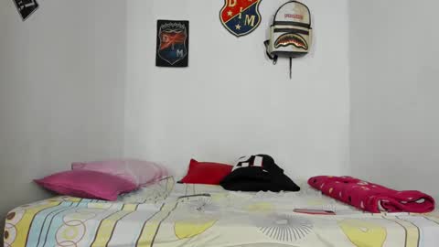 douglas_gallegos online show from December 14, 7:46 pm