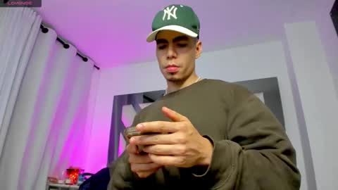 Douglas Safado online show from November 13, 7:55 am