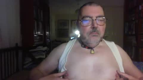 Snapshot of doxoebloke68 chatting on October 26, 4:06 pm doxoebloke68 online show from October 26, 4:06 pm