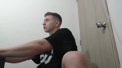 draco_boy2000 online show from October 27, 9:26 pm