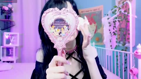 Draculaura online show from January 26, 11:50 pm