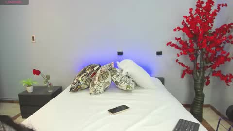 Drake and Zara online show from February 11, 12:31 pm