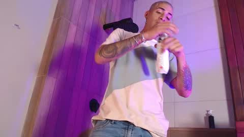 Drake Neuman online show from November 11, 4:25 am