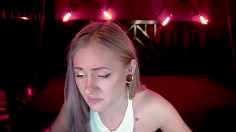 Lina online show from March 19, 7:03 am