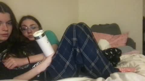 ur dream girl online show from January 22, 8:29 am