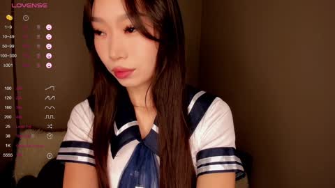 Nia online show from December 8, 8:20 am