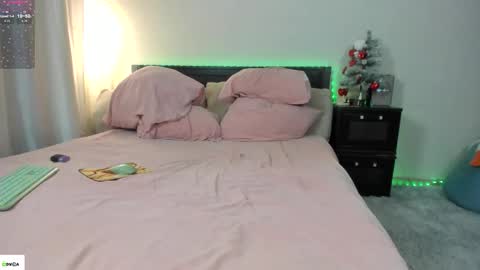 Mari online show from December 17, 5:03 am