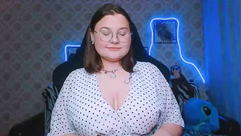 dreamforyoue2 online show from September 22, 6:12 pm