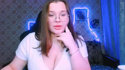 dreamforyoue2 online show from March 10, 8:13 pm