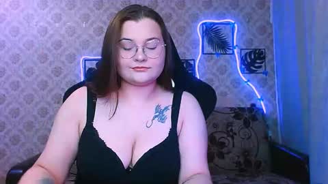 dreamforyoue2 online show from February 1, 7:55 pm