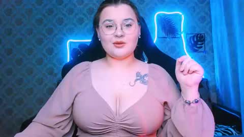 dreamforyoue2 online show from February 21, 7:06 pm