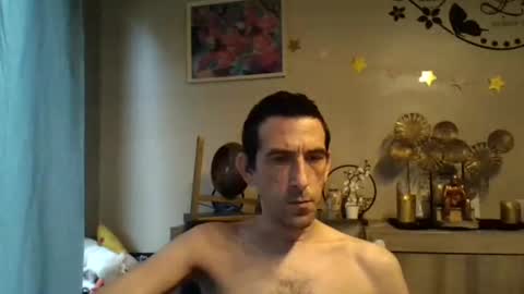 Snapshot of dreamguy38 chatting on October 23, 7:43 am dreamguy38 online show from October 23, 7:43 am