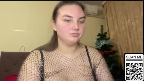 Mila online show from December 4, 6:29 pm