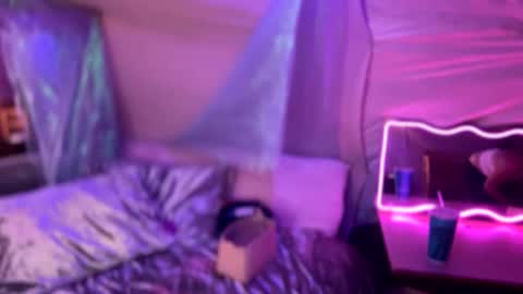 drippypetalo online show from January 16, 3:04 am