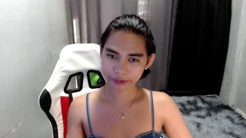 Snapshot of drixiboy chatting on October 14, 7:11 am Drixiboyj online show from October 14, 7:11 am
