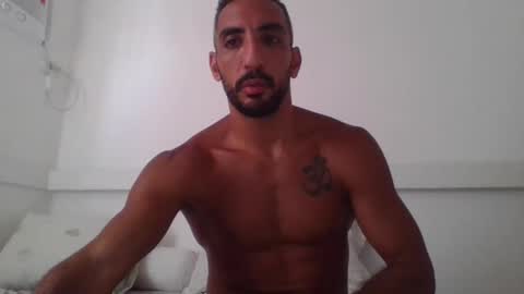 Snapshot of dropbr chatting on February 19, 1:28 pm dropbr online show from February 19, 1:28 pm