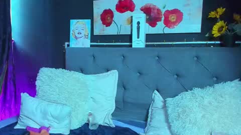 Snapshot of dulce_celeste15 chatting on January 20, 7:35 pm C E L E S T E  online show from January 20, 7:35 pm