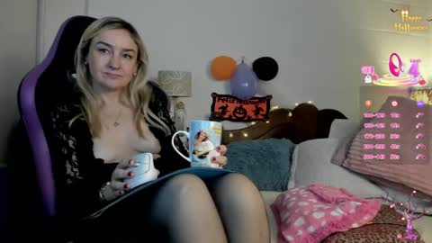 Sweetnina online show from October 31, 11:27 pm