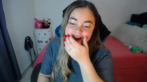 Nicole   online show from March 6, 3:35 pm