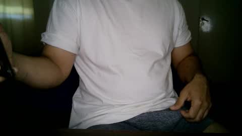 Snapshot of dumout33 chatting on October 14, 4:32 pm Sergio online show from October 14, 4:32 pm