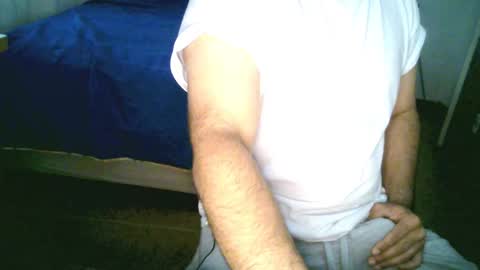 Snapshot of dumout33 chatting on October 5, 6:15 pm Sergio online show from October 5, 6:15 pm