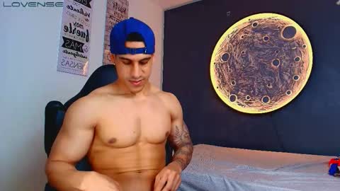 duran_dhikol1 online show from March 13, 3:32 am