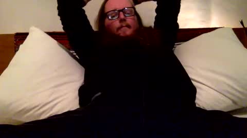 Snapshot of dustborn chatting on October 28, 6:03 am DUSTBORN online show from October 28, 6:03 am
