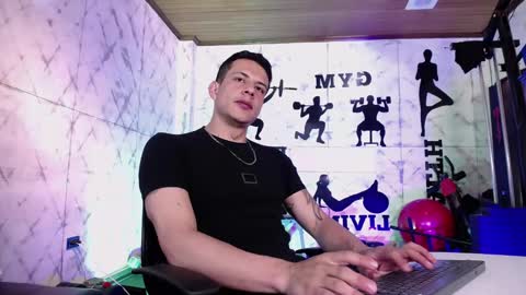 Dustin Sonne online show from January 7, 3:44 am