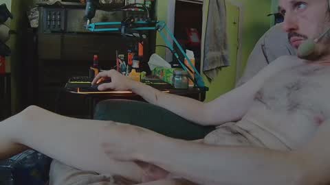 dustymancan online show from May 29, 2:42 am