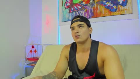 dwayne_esteven10 online show from March 25, 10:38 pm