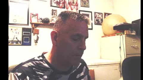 dwinmontana online show from February 1, 6:32 am