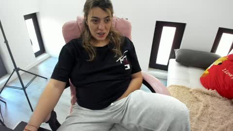 dayana online show from April 5, 5:04 am