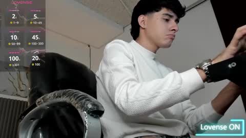 dyla_n18_ online show from March 30, 9:37 pm