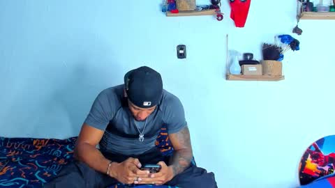 Dylan online show from December 18, 12:50 am