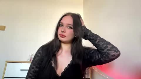 Maya online show from April 8, 2:09 pm