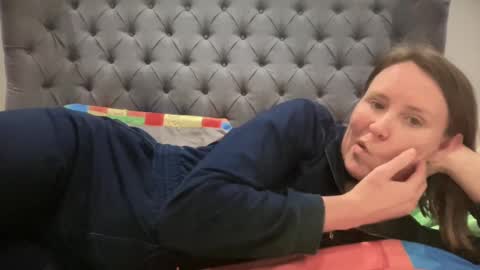 Snapshot of eatmypie69 chatting on February 15, 10:42 pm Nadia Ferreira  online show from February 15, 10:42 pm