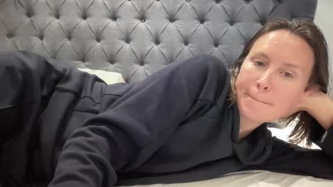 Snapshot of eatmypie69 chatting on October 4, 6:49 pm Nadia Ferreira  online show from October 4, 6:49 pm