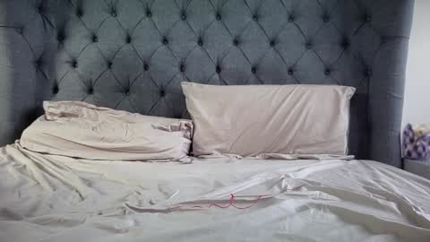 Snapshot of eatmypie69 chatting on January 31, 12:51 pm Nadia Ferreira  online show from January 31, 12:51 pm