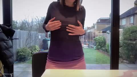 Snapshot of eatmypie69 chatting on February 10, 1:44 pm Nadia Ferreira  online show from February 10, 1:44 pm