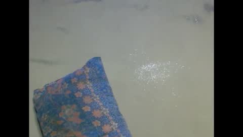 eatuupx online show from December 20, 6:15 pm